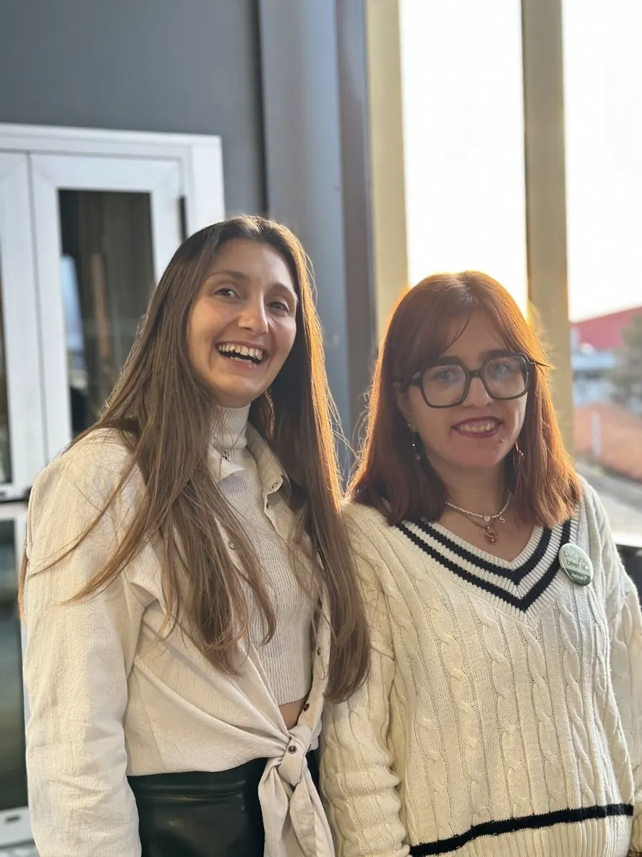 Alizée et une cliente Sunrise Method, sourires complices